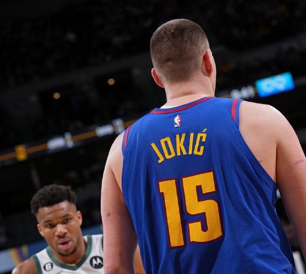 NBA现役最强四大中锋已无恩比德位置？1、约基奇用场均29.1分12.8篮板10
