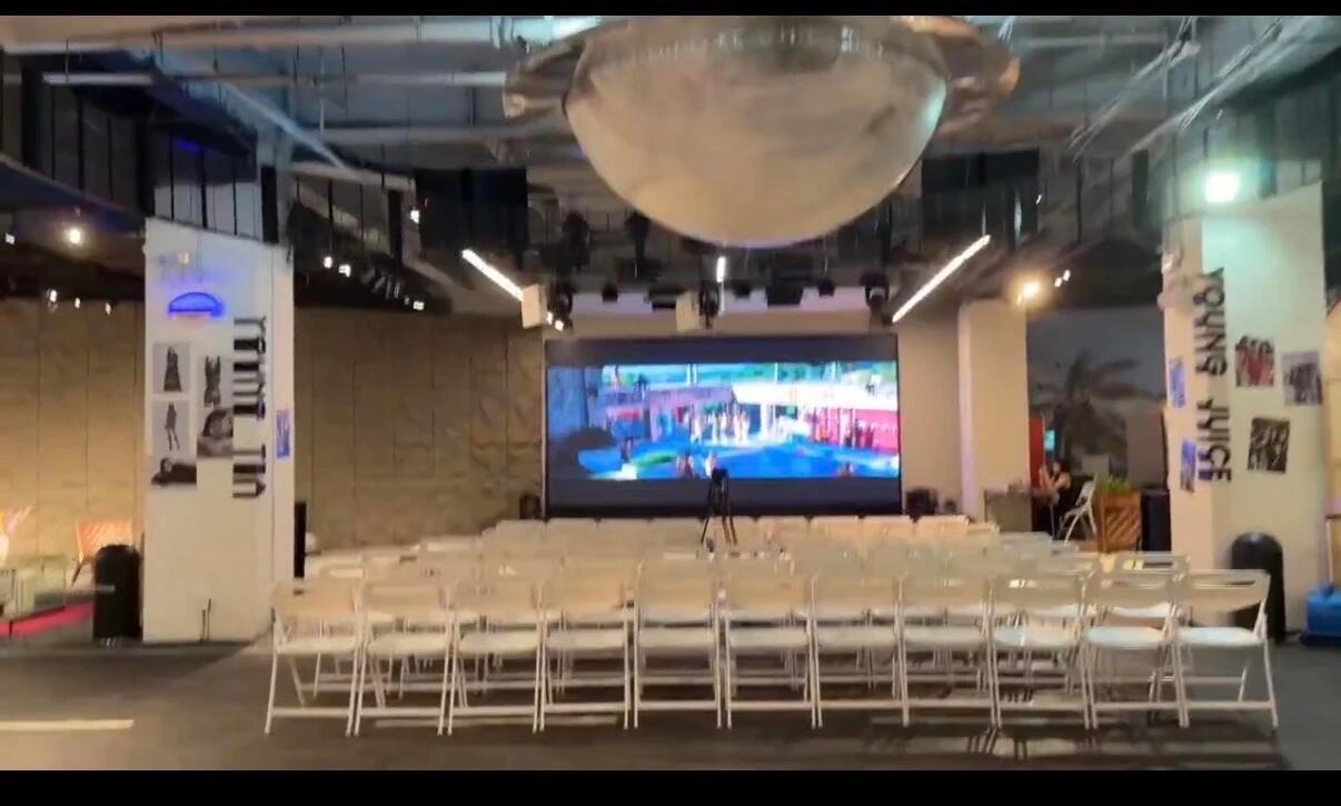 热议:中女姐姐什么样的存在 给活动才两年的NewJeans办开这种咖啡厅 