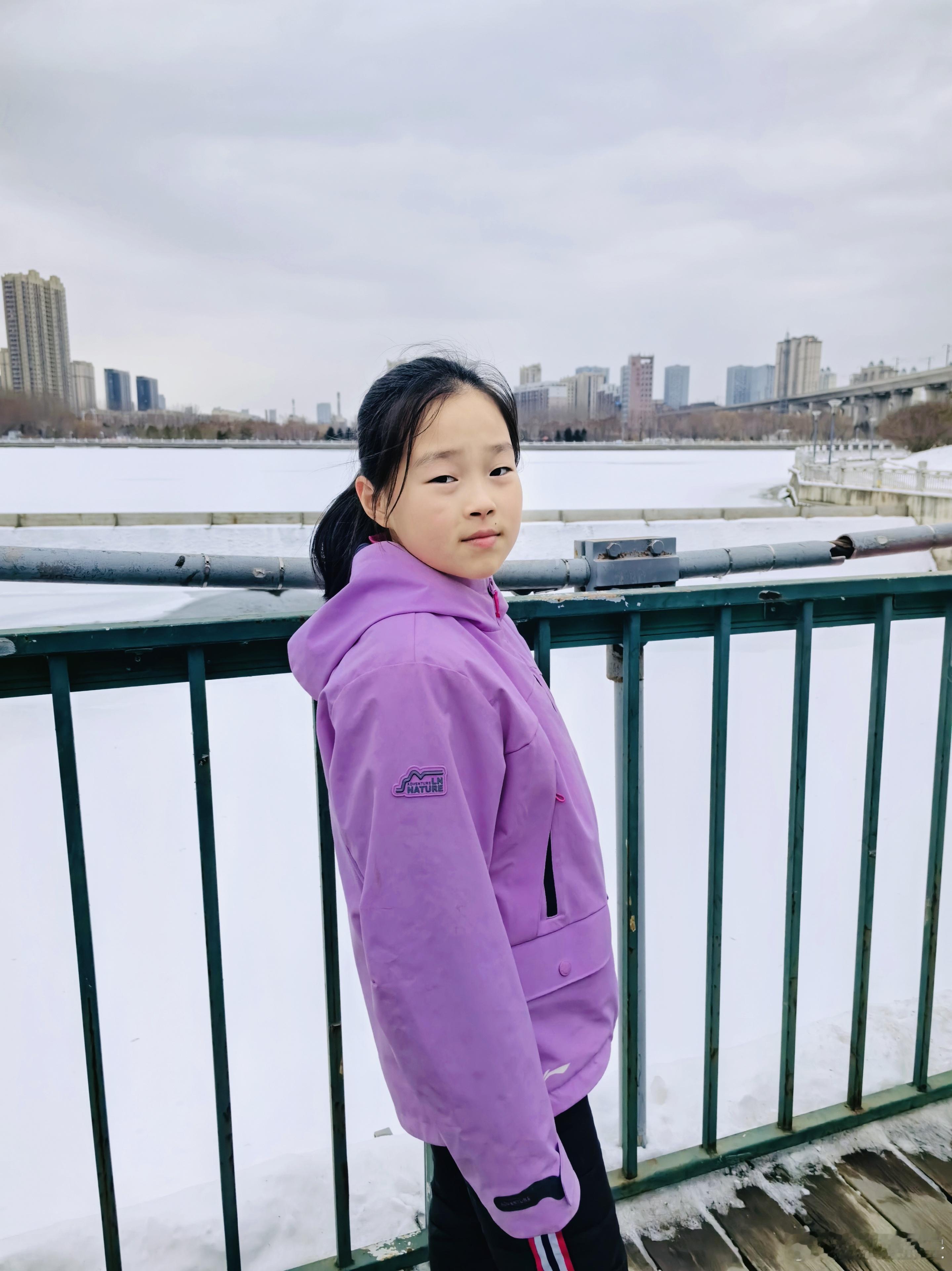 成长留声机  冬雪皑皑，求学路漫漫，我们一起走过夏天三伏天，冬天三九天，无论严寒