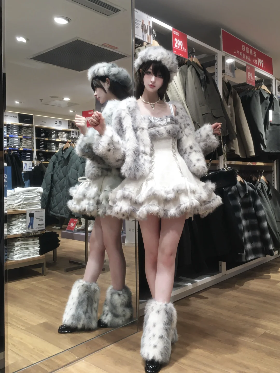 银渐层拟人 ˖  𓂂 ˳⁺⁎˚