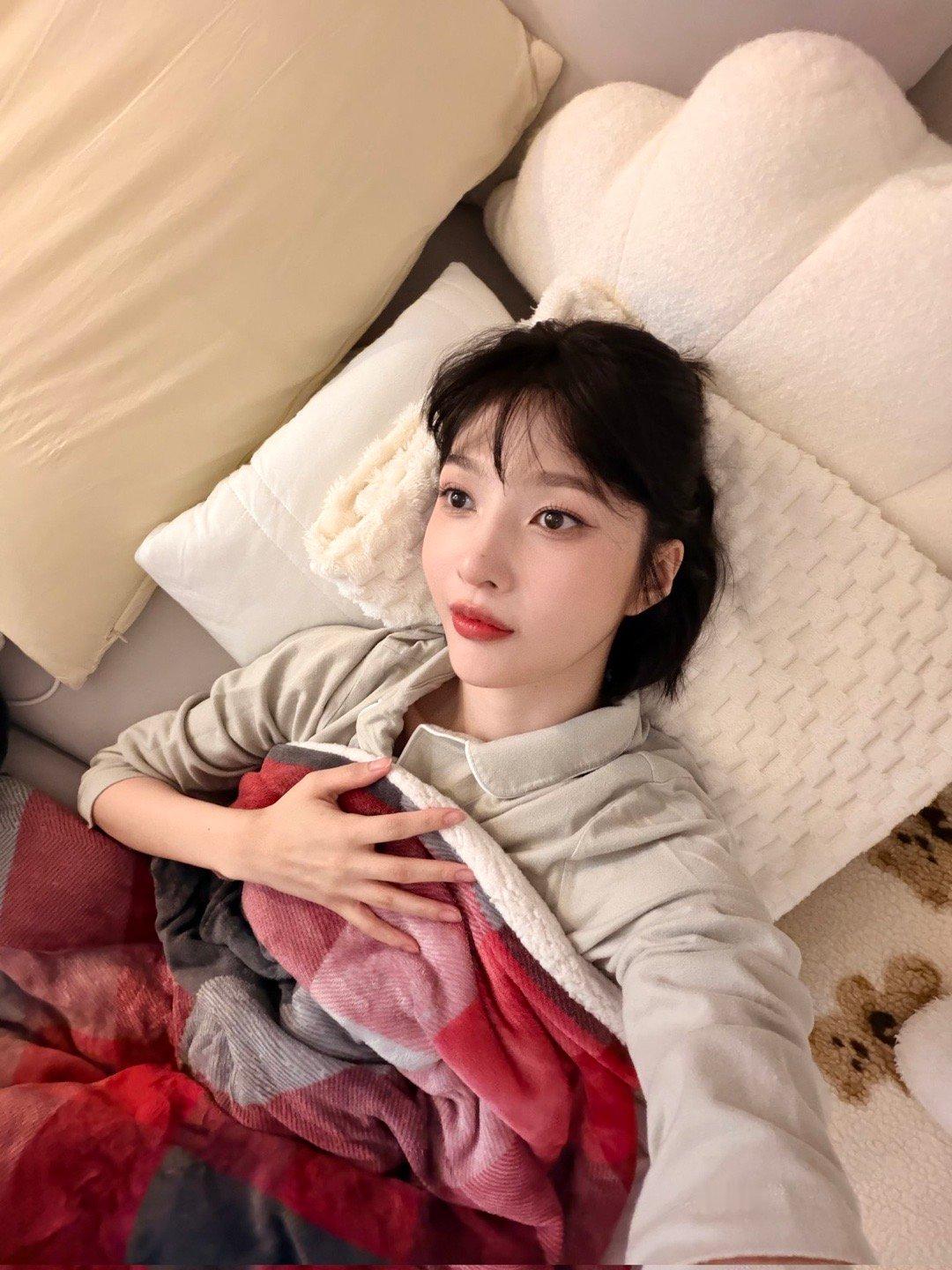 我到家就只想这样躺着 ​​​