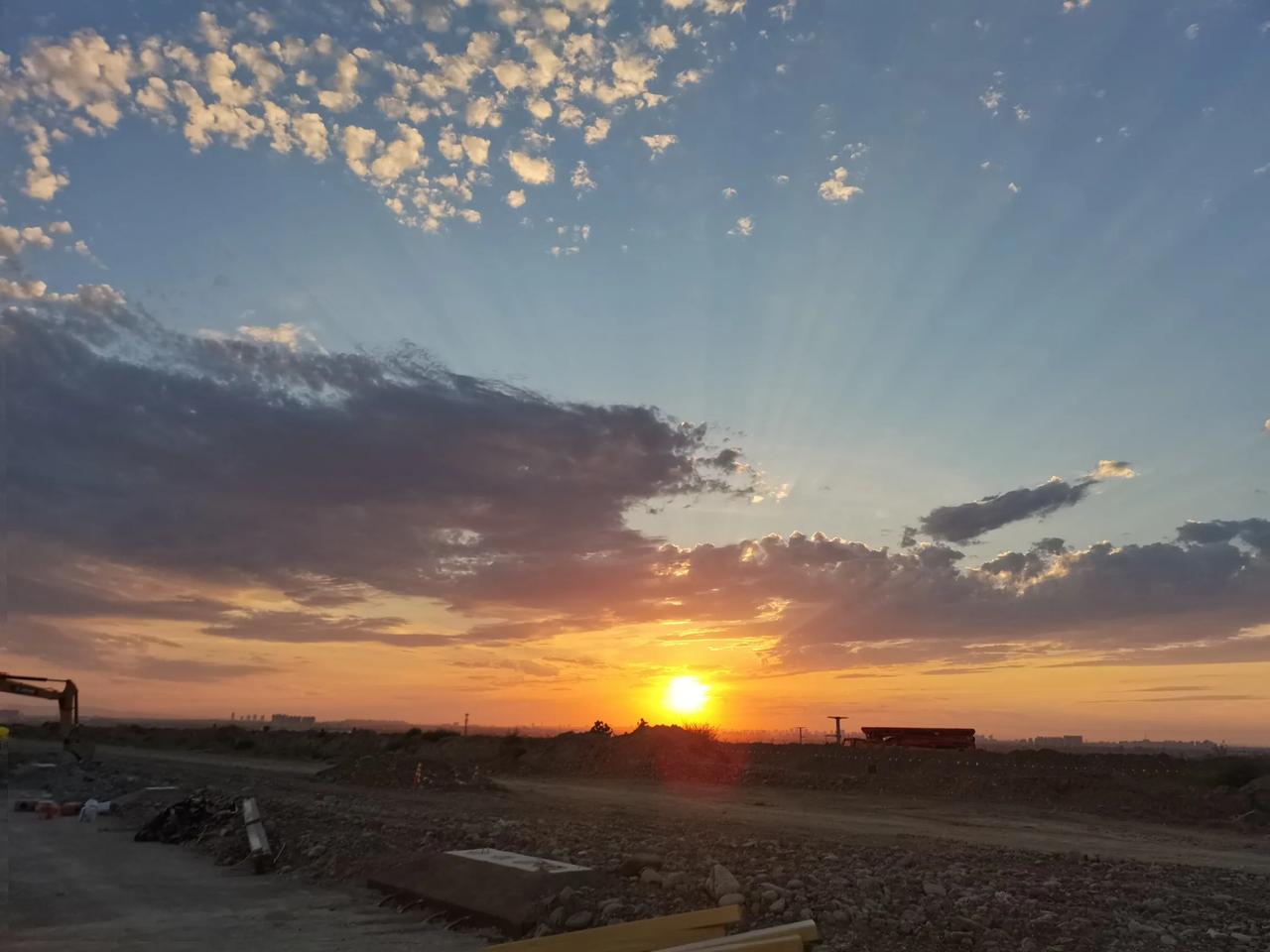 #分享一张最治愈的天空#