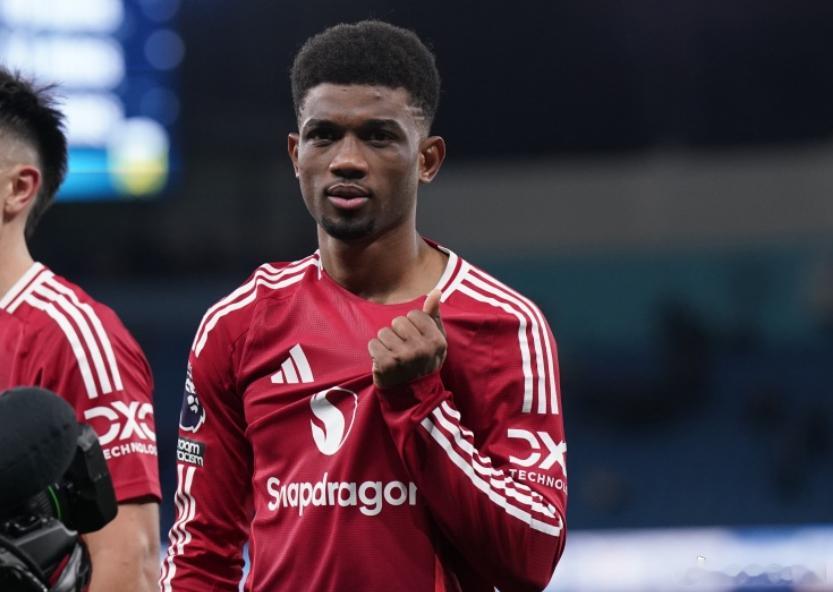 在接受采访时，前英超球员阿什利-威廉姆斯认为，阿玛德在进攻端极具威胁，但防守上存