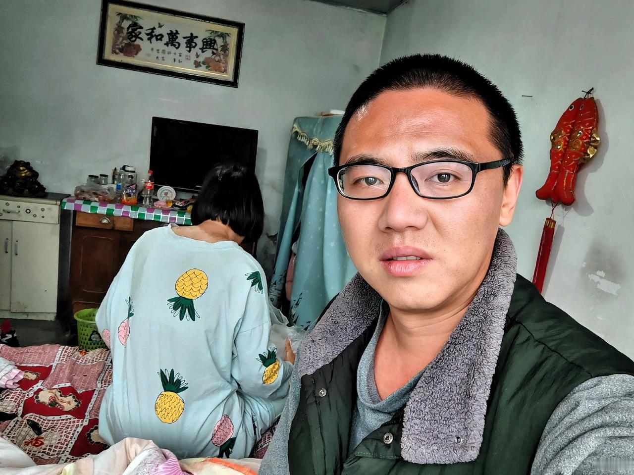 我再也不相信爱情了，我被深深的伤害了，不管你的年龄有多小最起码你是成年人，我不管