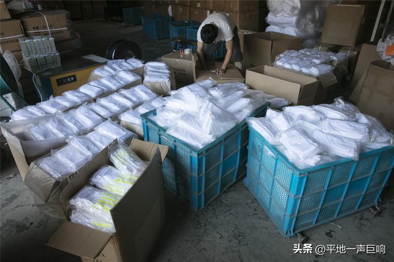 人可以不上班，但是不能不找点事做，

不管是自己接订单业务做一点小生意，

还是