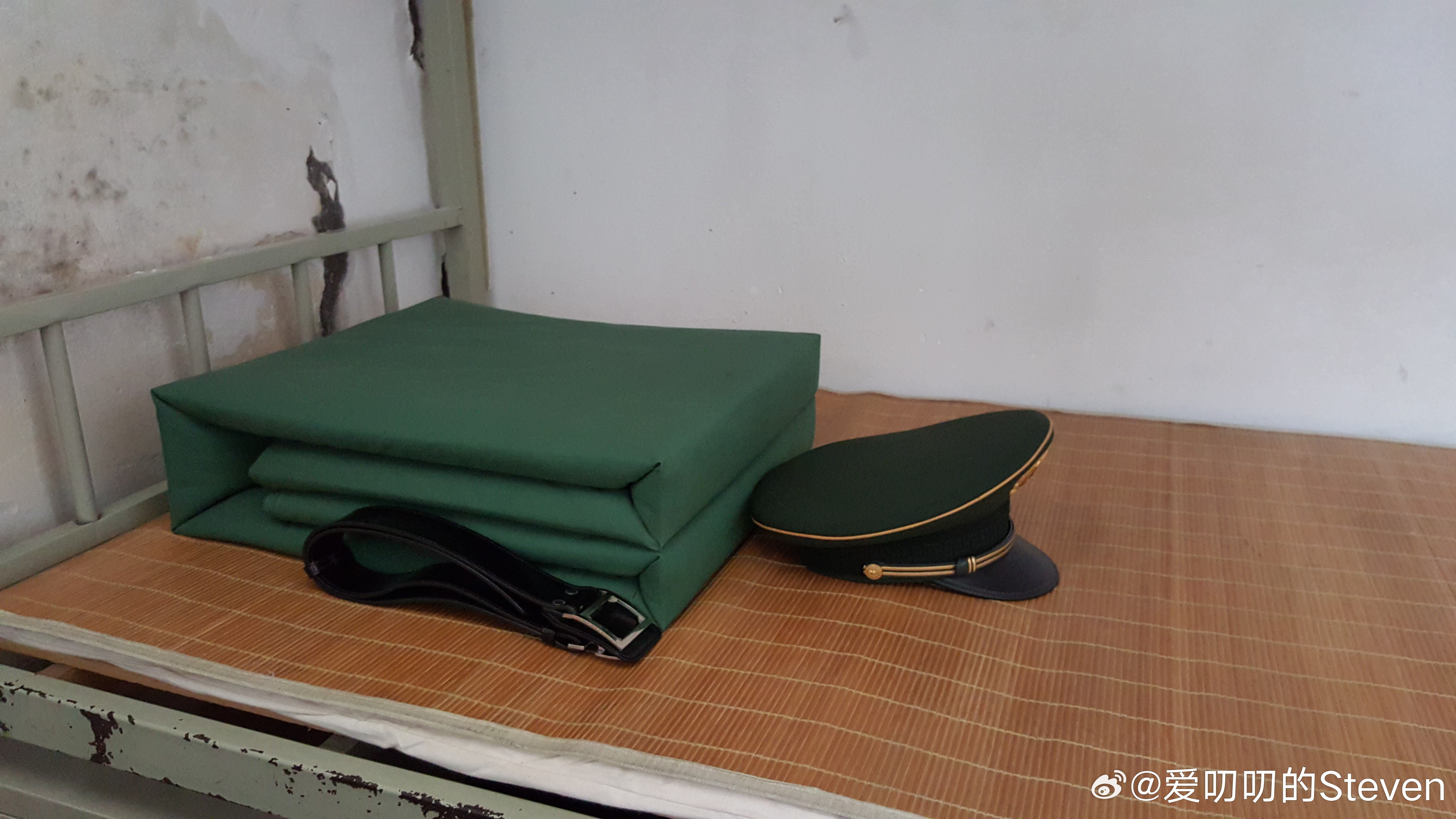 祝所有还奋战在一线的战友们八一建军节 快乐从不后悔，永记于心。发条微博致敬中国人