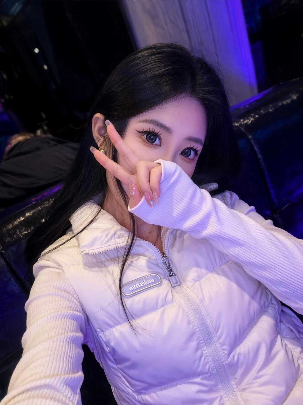 老的坏 中的精 小的穷 好的不流通 散会