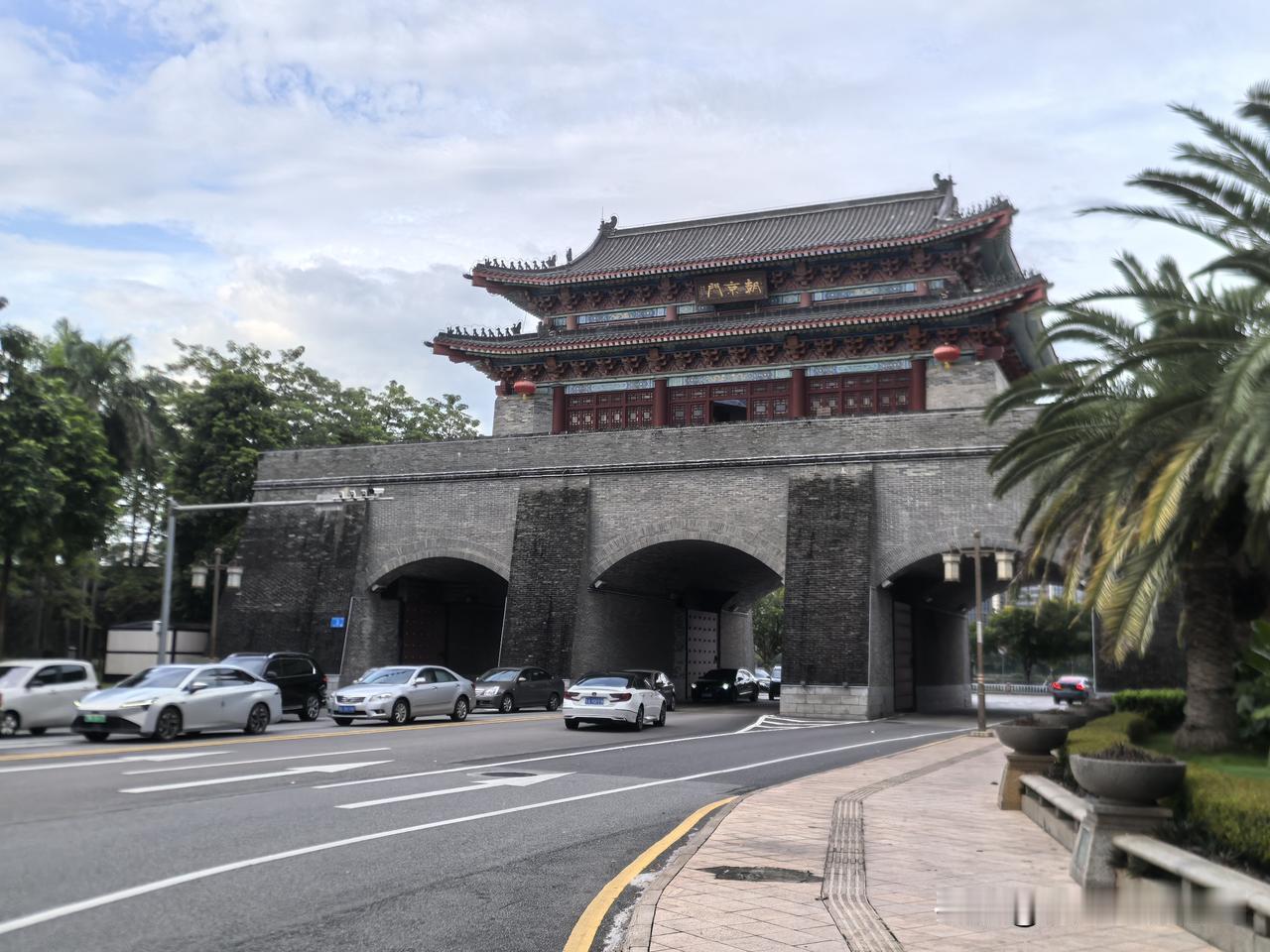惠州印象之一：初识朝京门
前不久，利用假期来到广东惠州一游，认识了一座低调且历史