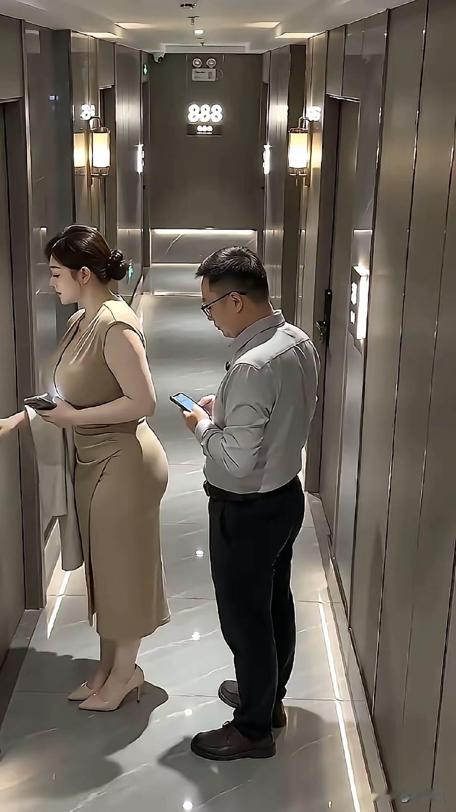 美女身材独特，达到这样身躯已经是店镇之宝了。一般客户真的请不到她。
高质量美女很