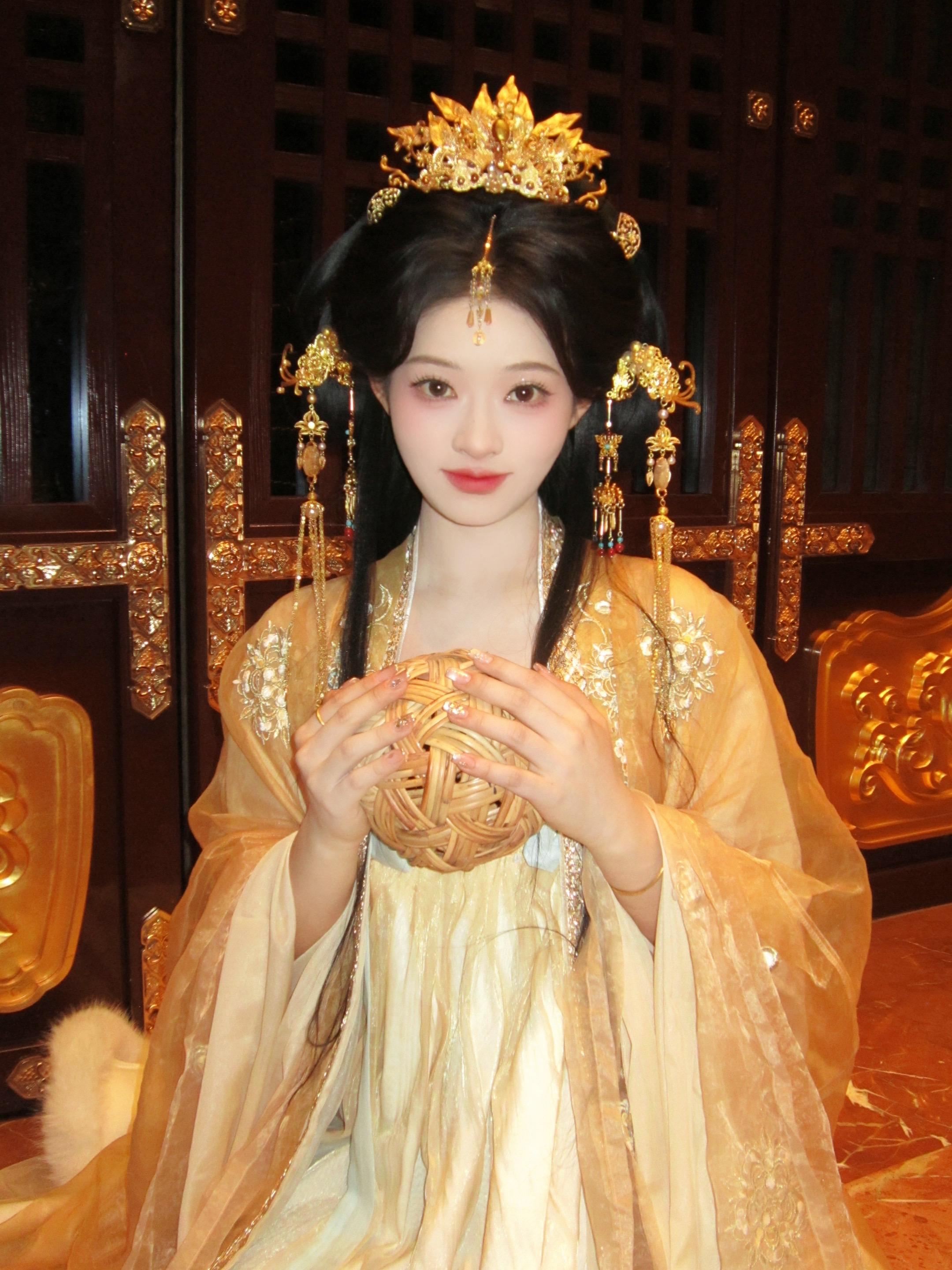 “人道洛阳花似锦 偏我来时不逢春”