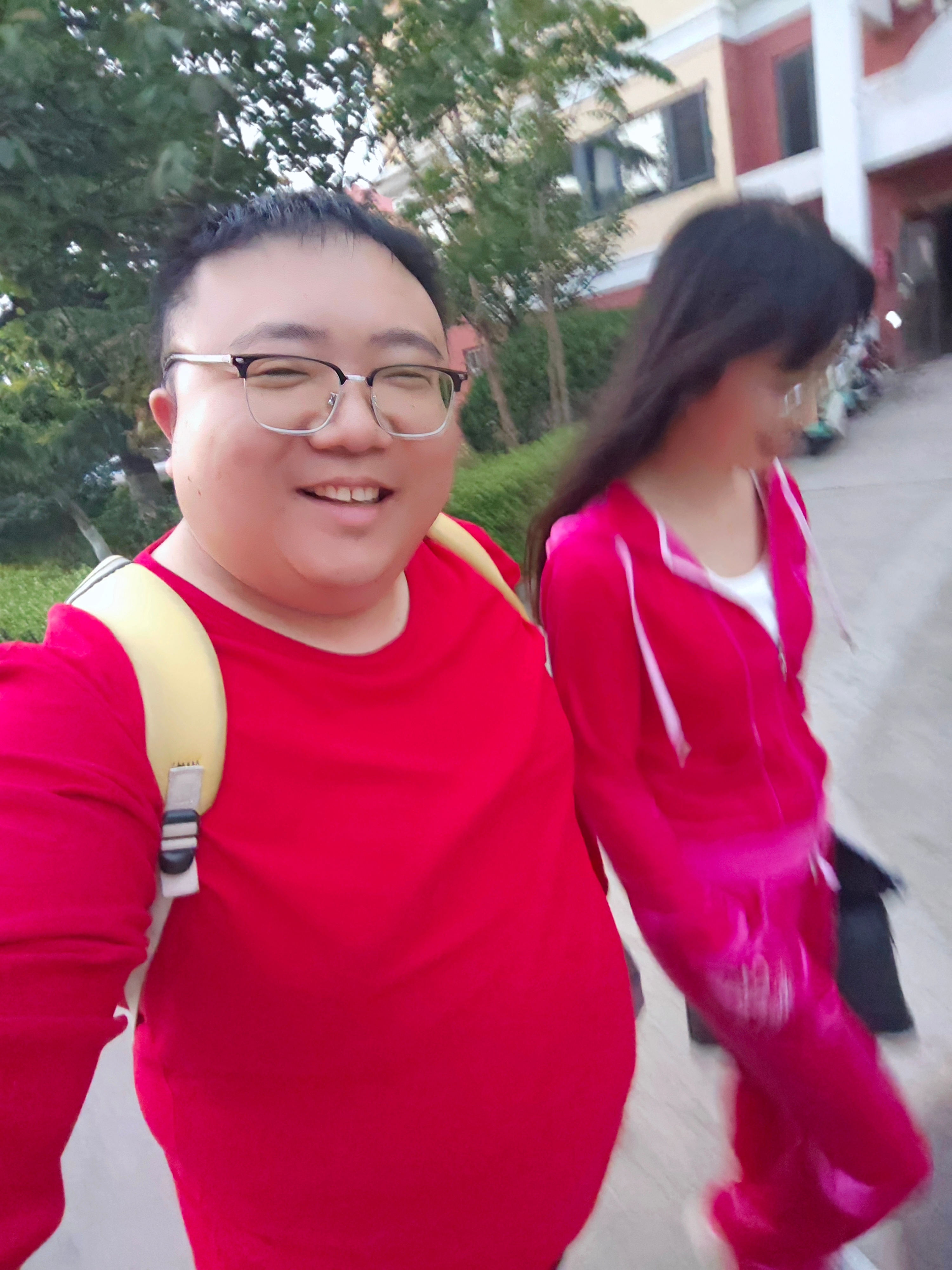 王化回应自媒体被判赔小米6万元以前有些自媒体，以黑粉为突破口，倒逼厂家跟他合作。