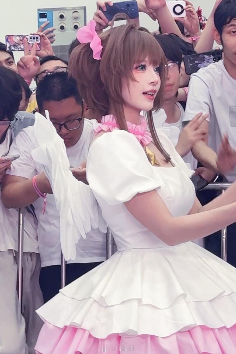 热干面很好吃，最爱的小樱和你们，还有椰果！🌸❤️🐈‍⬛#河野華[超话]# ​