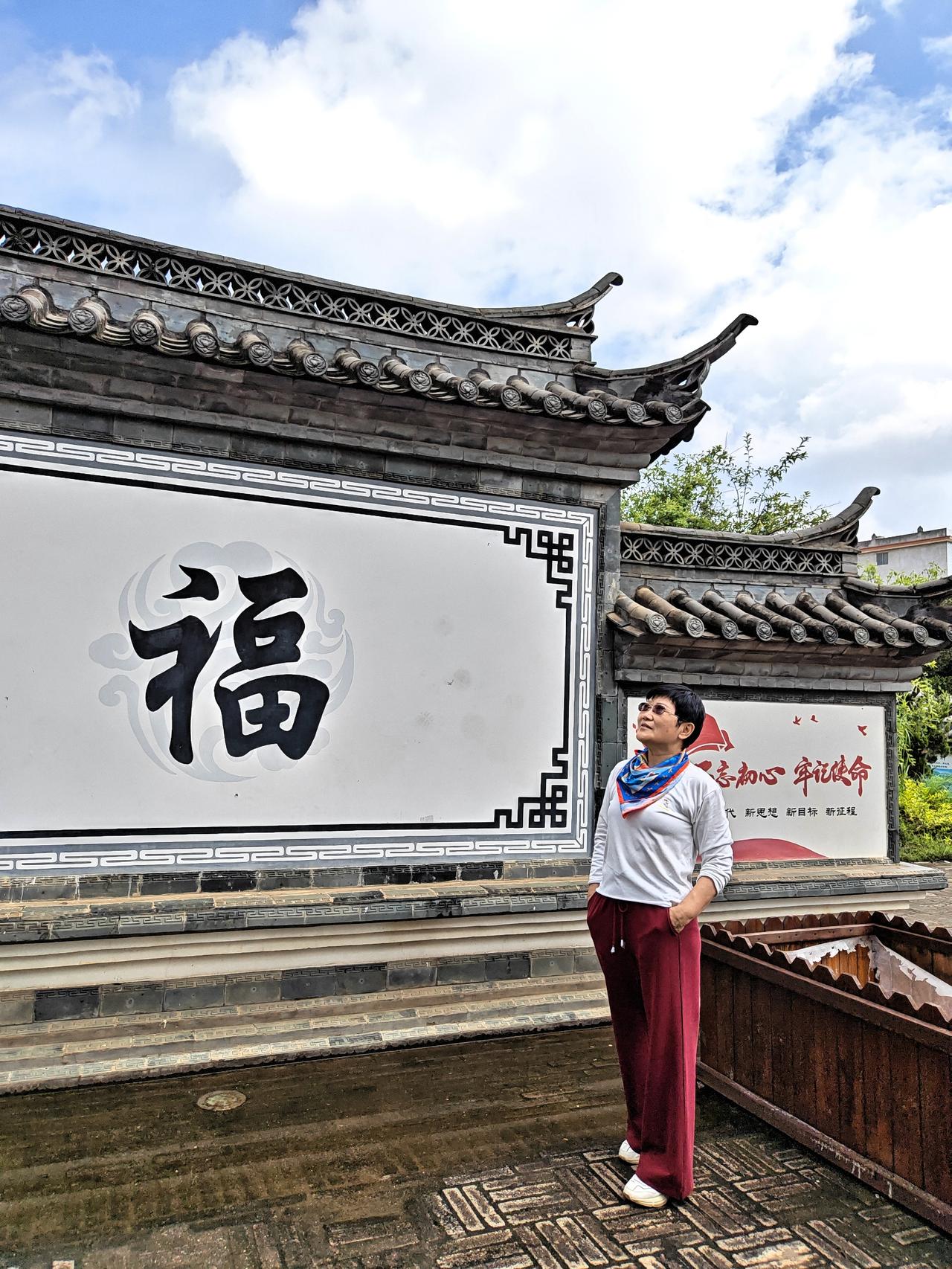 今天是8月29日，两年前的今天，我守在老公的病床前，看着他心脏停止了跳动。所以 