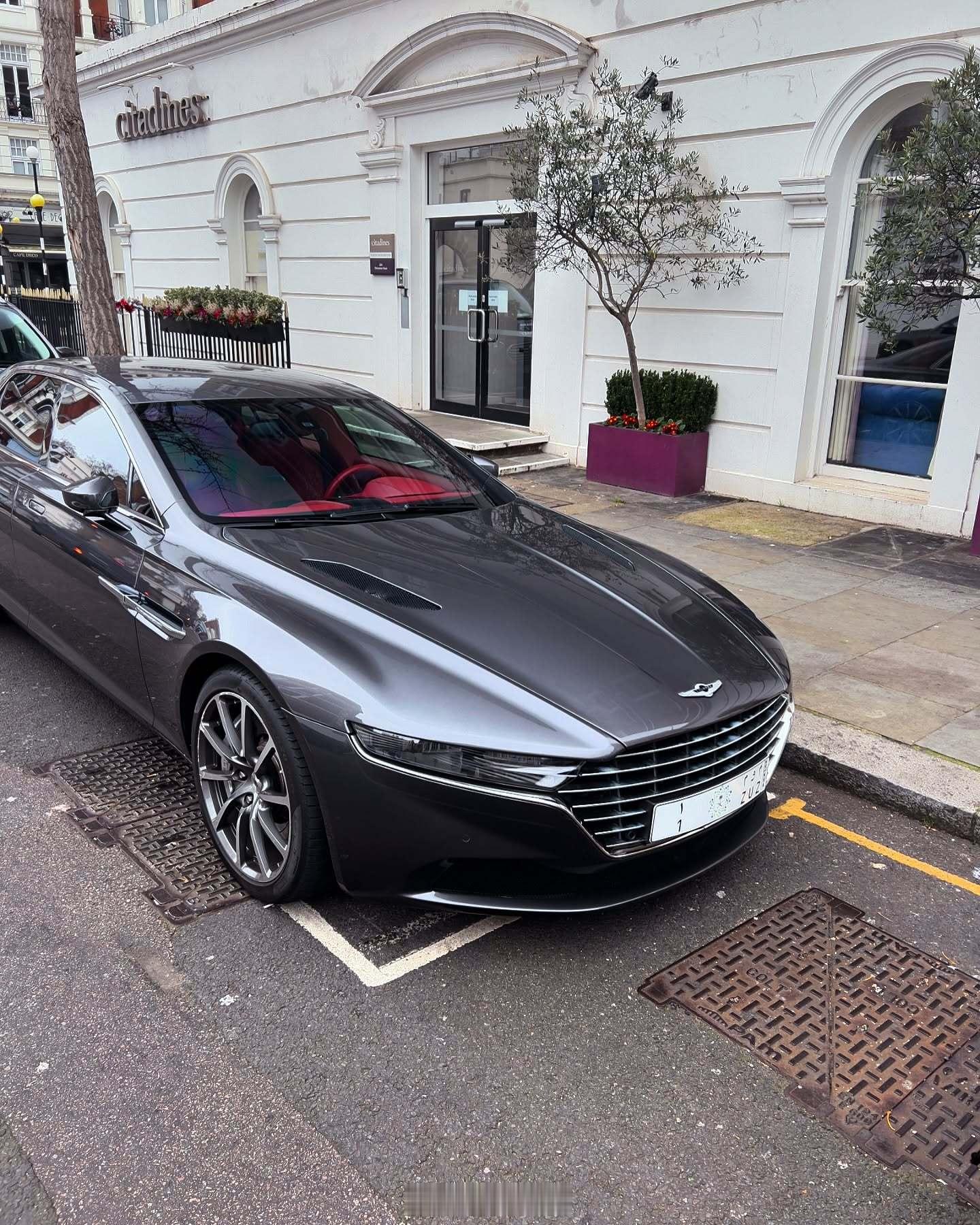 Aston Martin Lagonda Taraf 