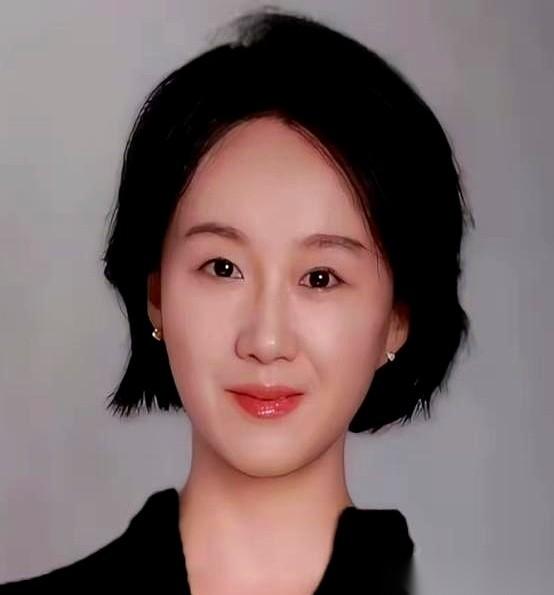 北航副教授杨昀，一下被推到了风口浪尖。
不是因为学术论文，而是网上爆出的猛料：她