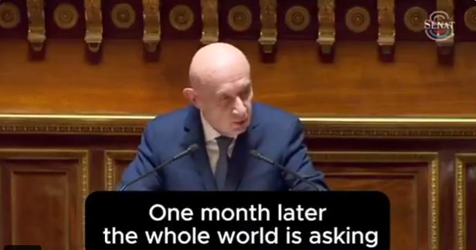 把特朗普比喻成“戴着自己的瓷器狂奔的公牛”，法国人毕竟还是有文化的[捂脸]
近日