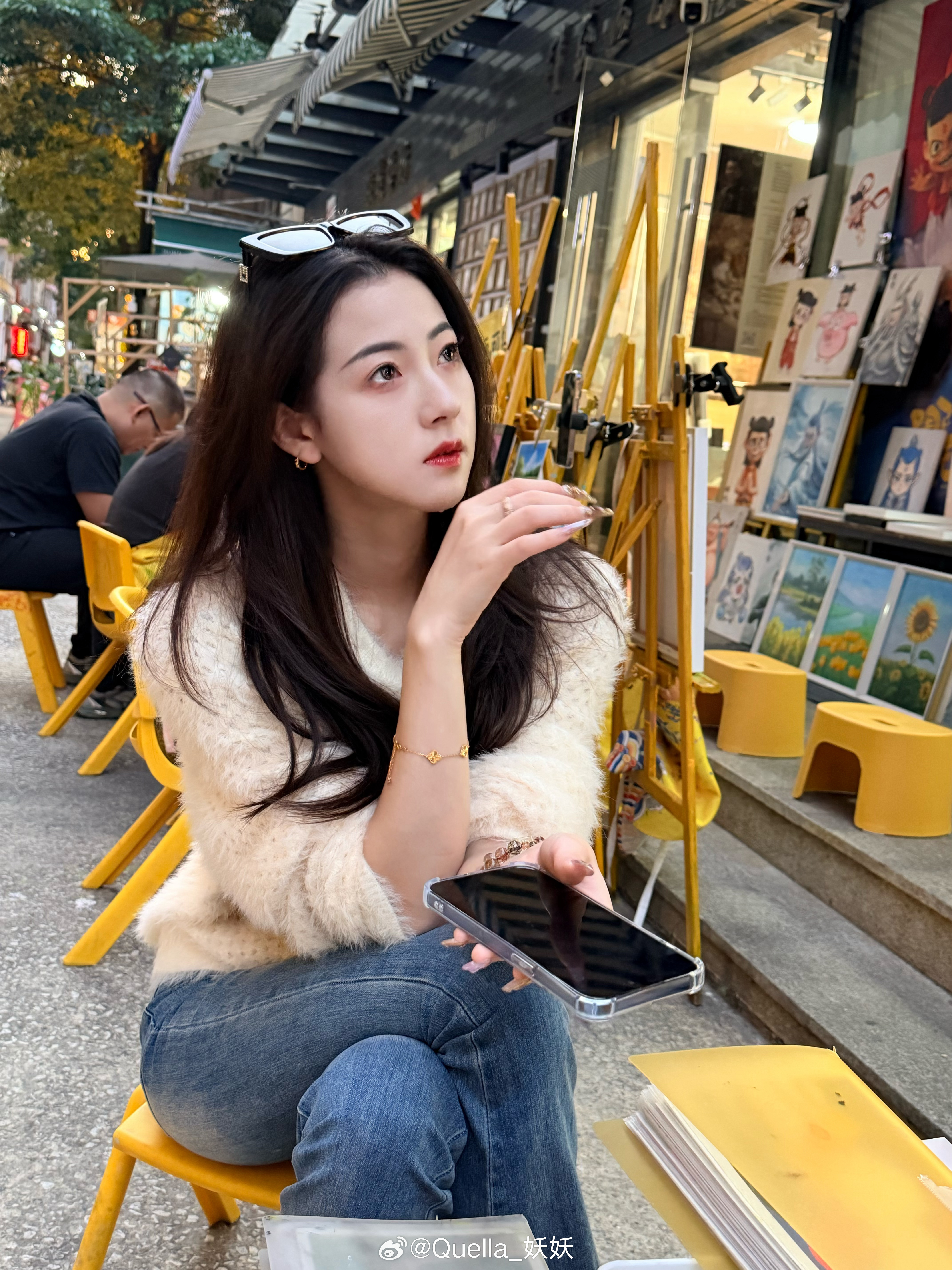 “别动 你现在很破碎”  ​​​