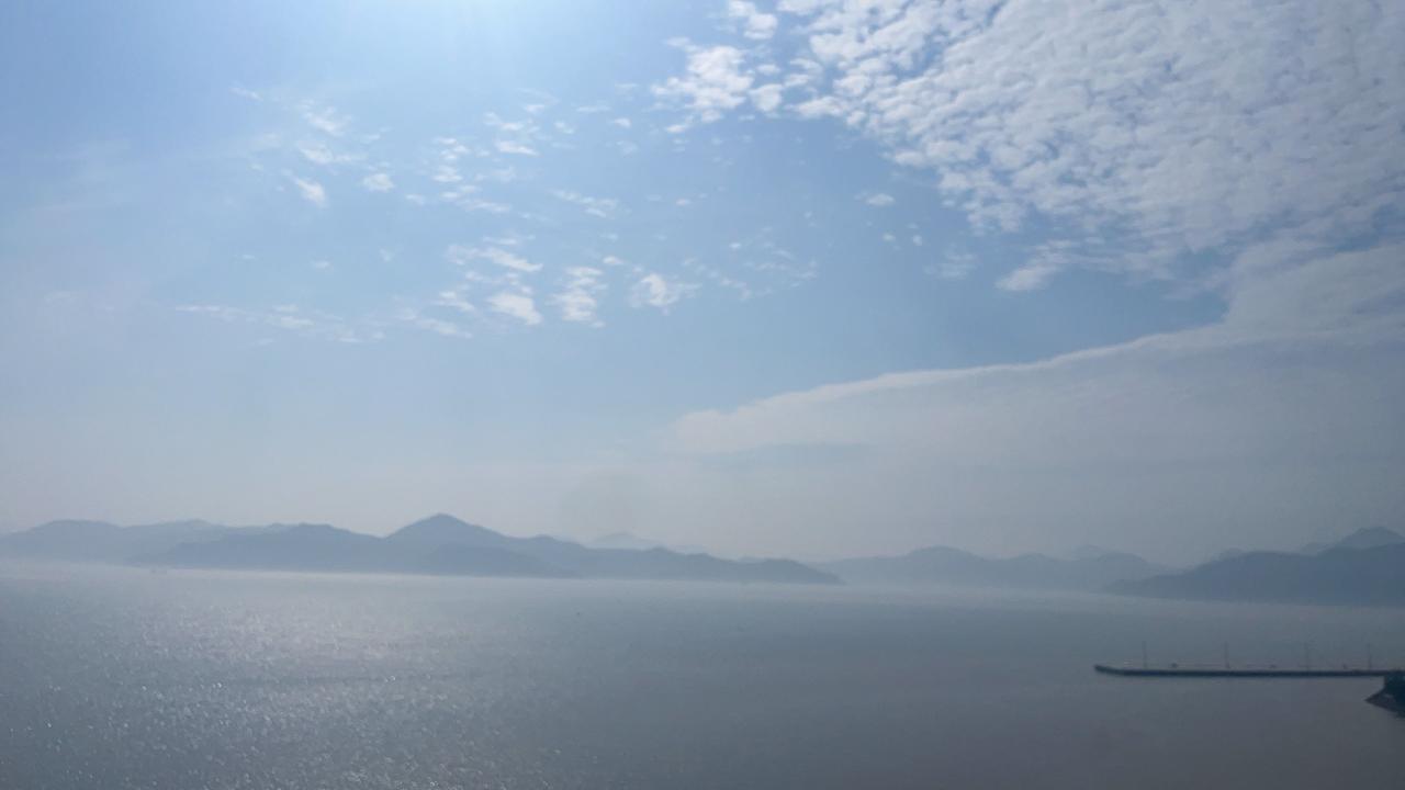 不知道为什么，有时候感觉自己就算死了也没有遗憾了。

我在很多当下，都有一种这样