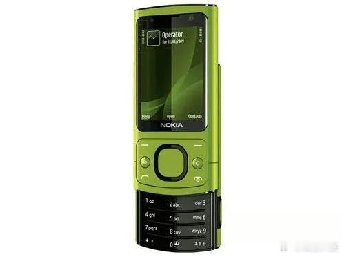 #哪台手机陪伴了你的青春#外放炸街的诺基亚5800XM，精致小巧的iPhone4