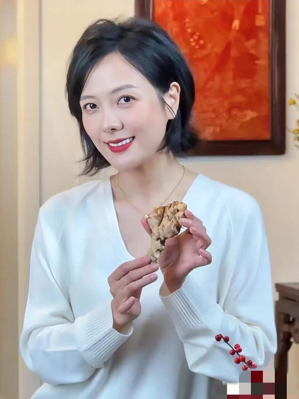 杨乐乐被喊“汪涵老婆”？

    女人把自己活成“附属品”才最可惜！
 
  