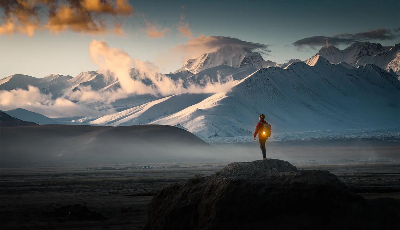 一不小心发现瞭望雪山的好位置
岗嘎城外胡乱找找拍摄雪山的位置，有这么个小土包，极