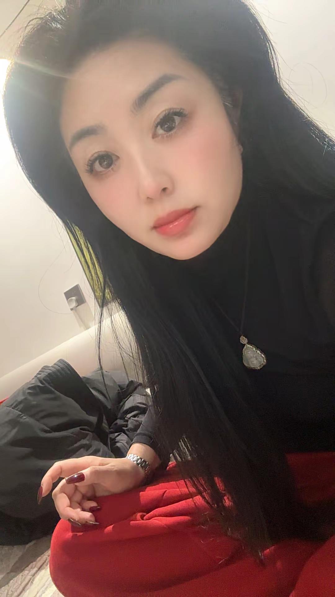 没有身份的占有欲最可笑，没有资格吃的醋最酸！其实我们都很好，只是时间不凑巧……