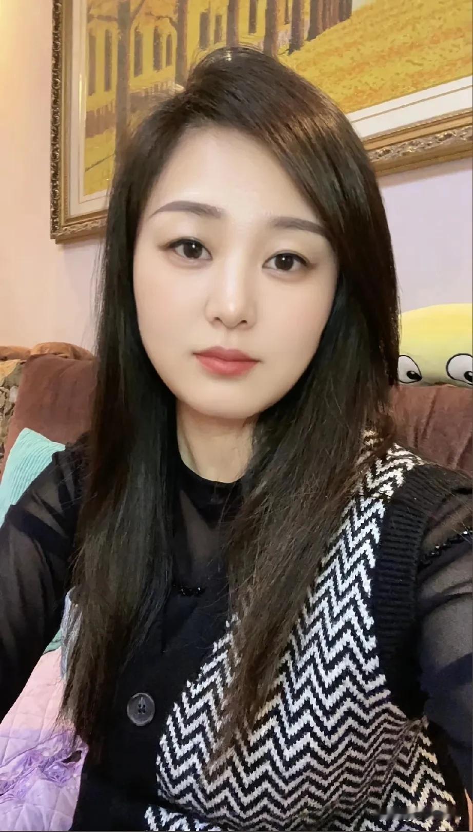 你发现没有
现在中年女人都得了一种病
叫无兴趣病

对什么都不感兴趣
好像无欲无