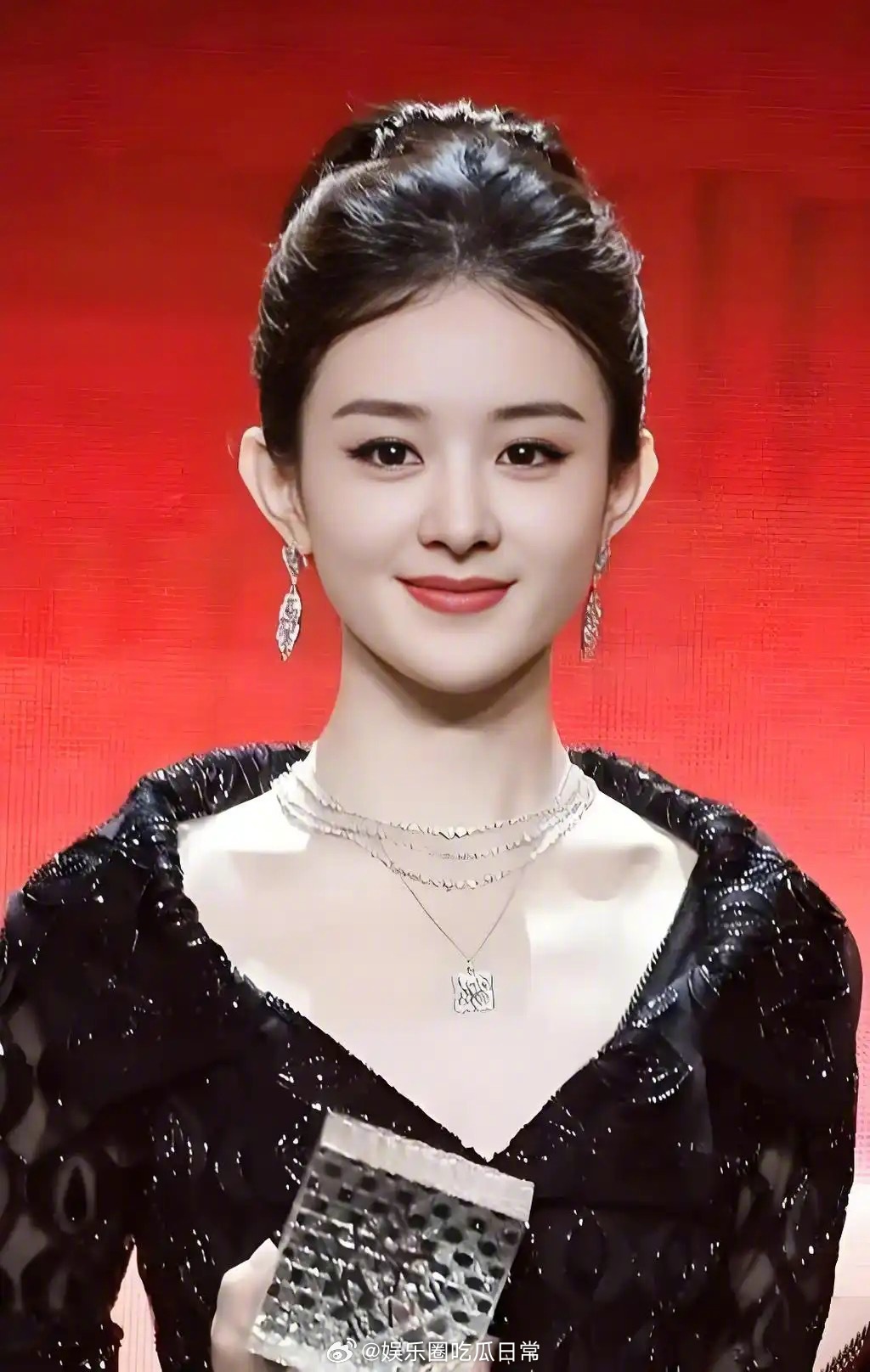 “四大女顶流”杨紫、赵丽颖、杨幂、白鹿这四位女演员成了核心焦点。因为近五年这四位