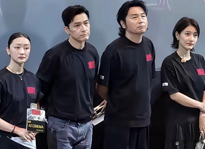 抓特务为什么不火，因为他没有抓到现在的社会矛盾点。
如果是拍抓小三，抓贪官，抓人