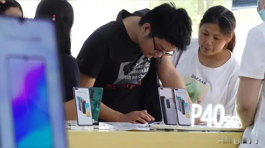 接下来2个月，高考生将拉动一波经济！

1335万考生进入市场，最起码的手机得换