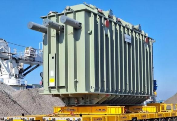 马斯克一句话，又把“变压器荒”推上了热搜，全球都在为电力升级抢变压器，场面就跟疫