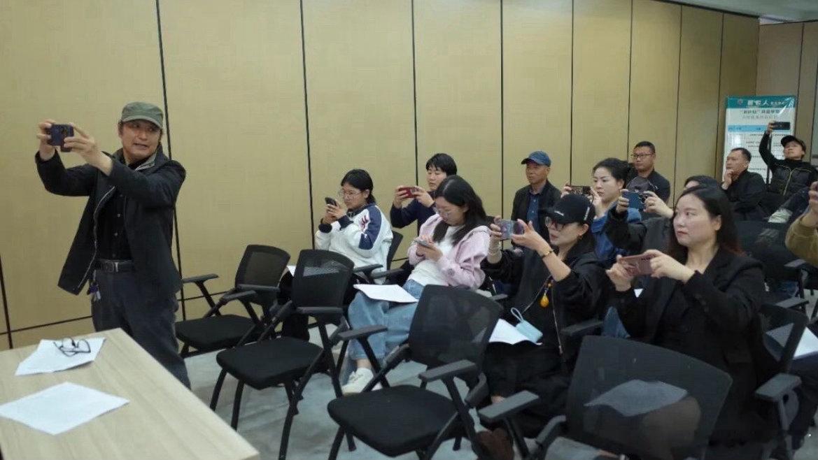 定格农耕民俗非遗传承台州用村拍注入文化新活力三门涛头村启动首届“村拍”活动，公益