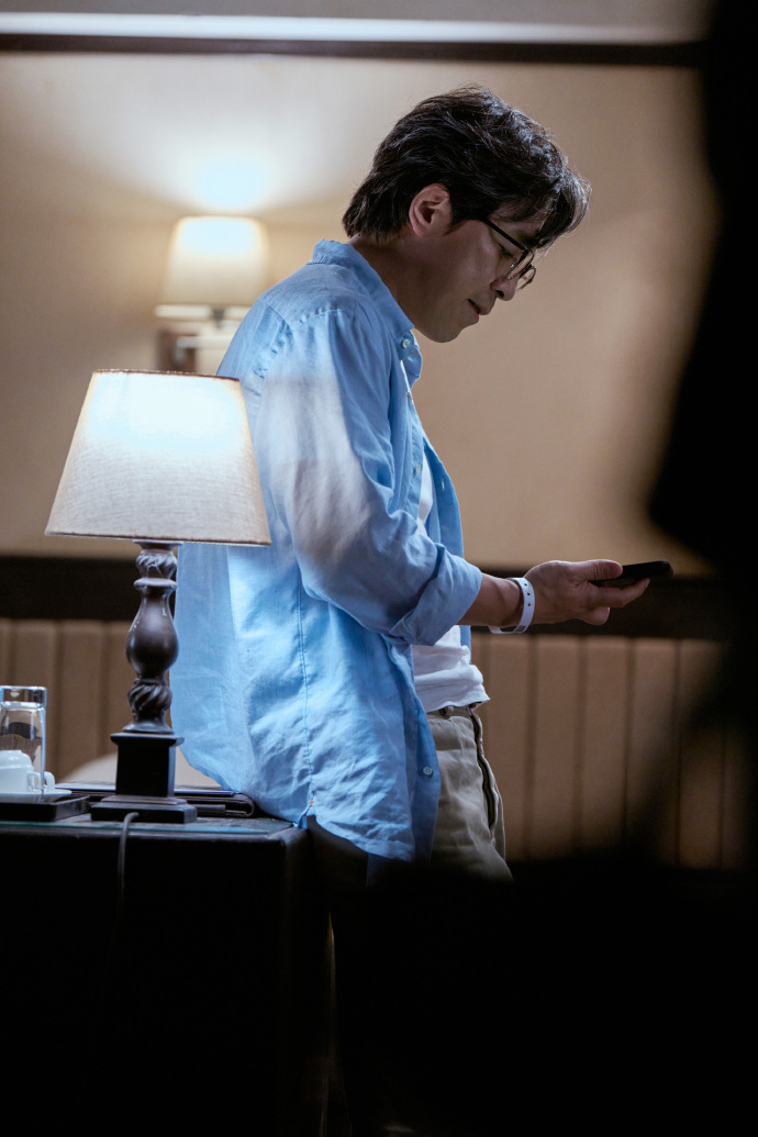 黄渤称最想演偶像剧黄渤说自己是服务型人格一直以为黄渤的高情商是与生俱来的天赋，如