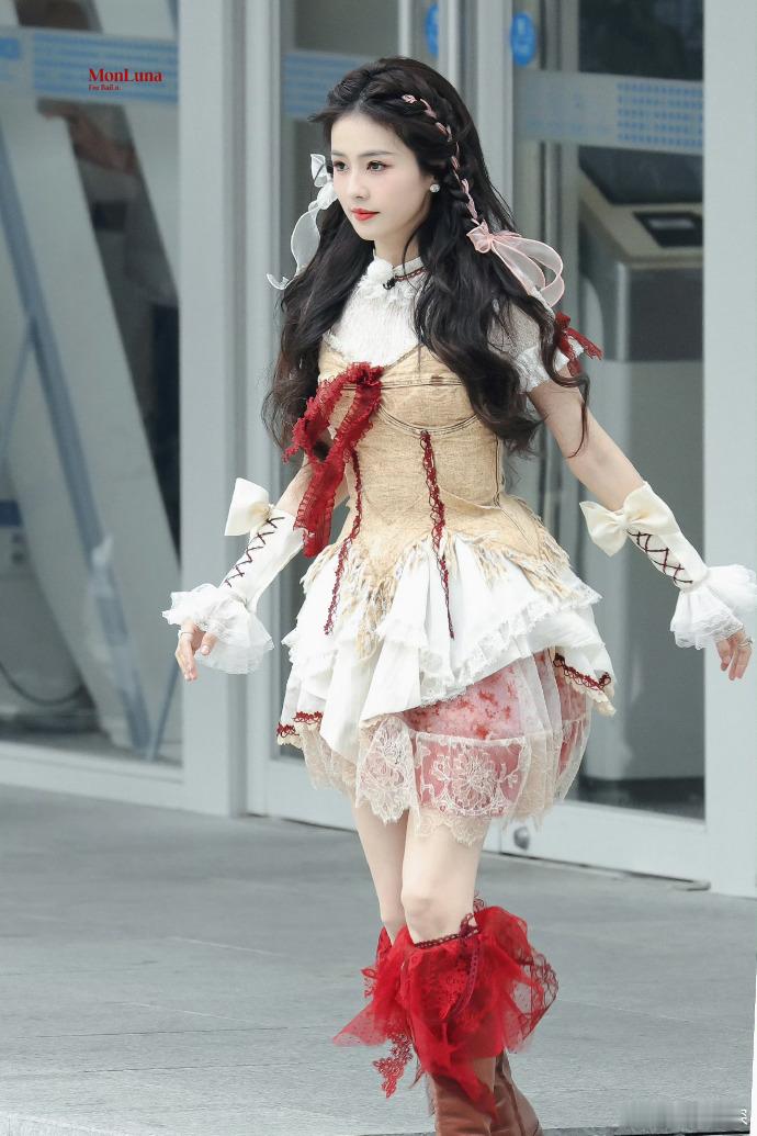 #奔跑吧#白鹿、宋雨琦、周深、张真源、王鹤棣奔跑吧今日录制路透 ​​​