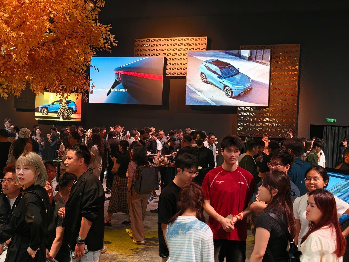 大众汽车与小鹏联手打造首款车型“与众08”上市发布会喜欢大五座SUV的朋友，可以