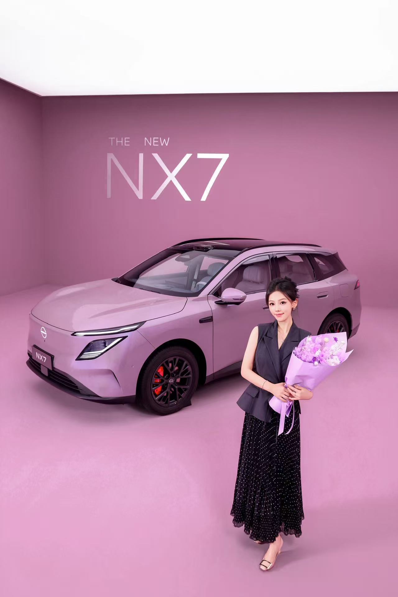 NX7的绿色实车不错啊。东风日产现在的宣传物料和风格越来越贴合中餐口味了[666