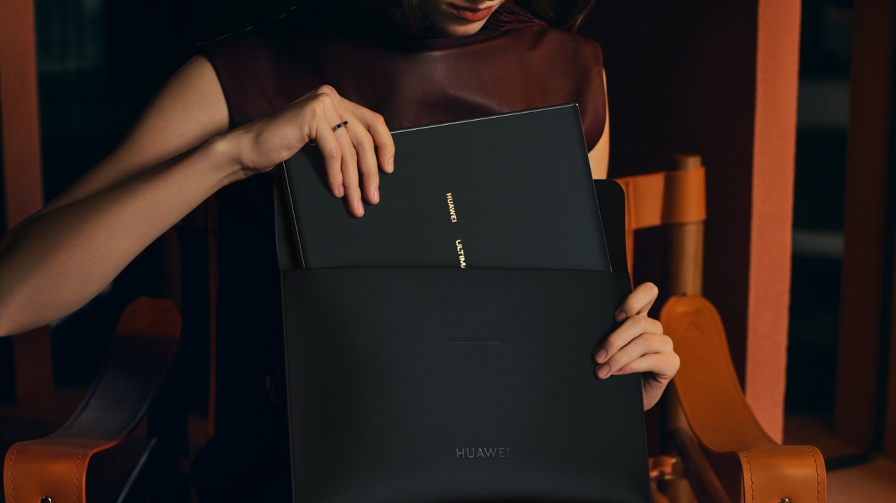 目前PC行业基本固化两大体系：Windows、macOS，多年没有新系统级玩家入