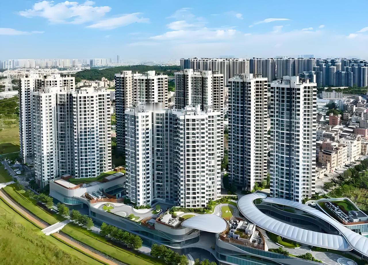 若房产税落地，房价暴跌不太可能。房产税是调节经济的重要工具，其征收目的是挤压房地