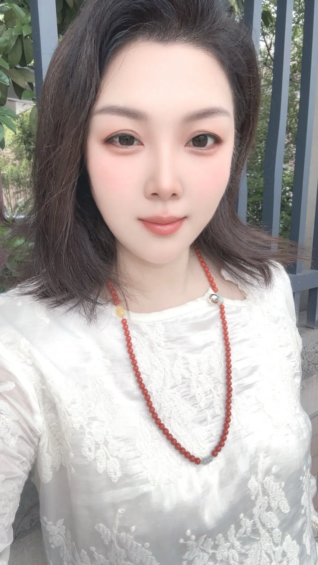 中年的我们，有减不掉的中年肥，有日渐增长的皱纹和白发，但内心尚未油腻…...