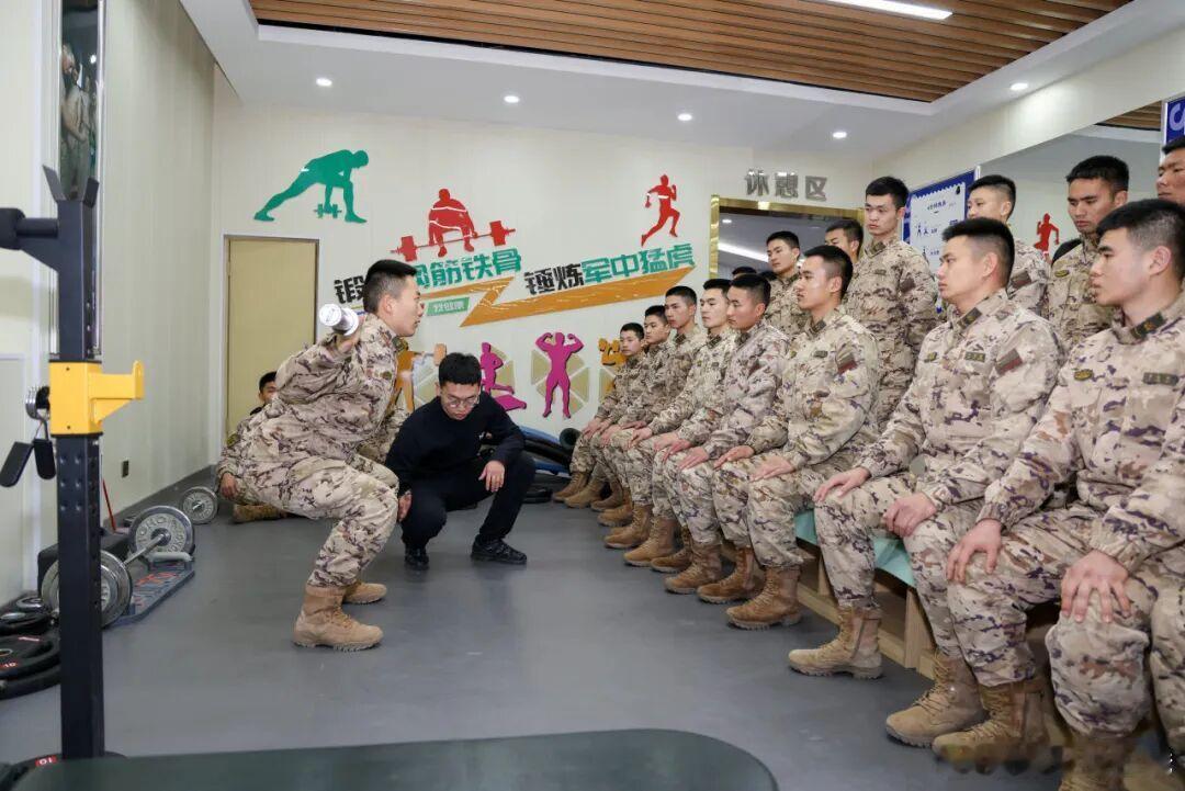 中原劲旅热点观点烽火问鼎计划 淬炼“兵头将尾”，这场集训让班长骨干本领升级！为培