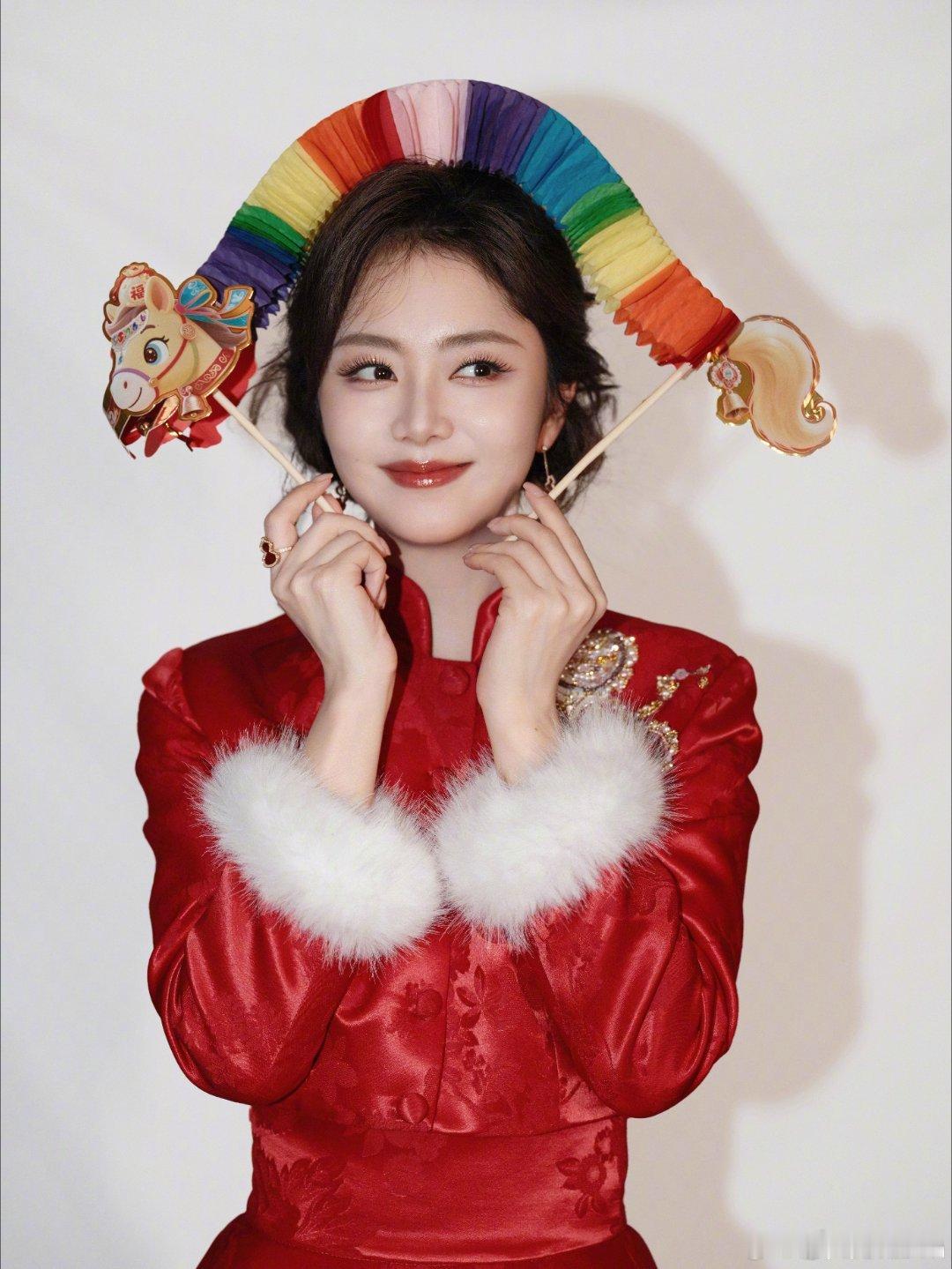 李尖尖和凌霄、子秋一起上春晚嘞！春晚以家人之名