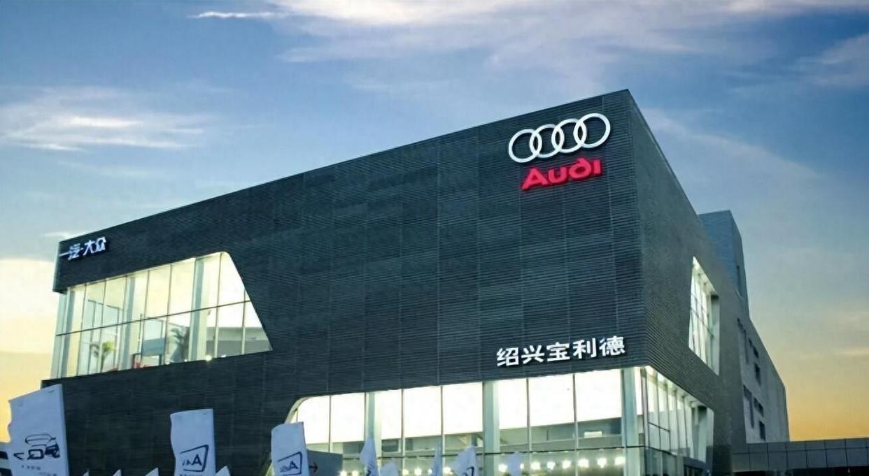 总部人去楼空，负债近60亿。这个数字背后，是一个曾经年赚261亿、卖出8.4万台