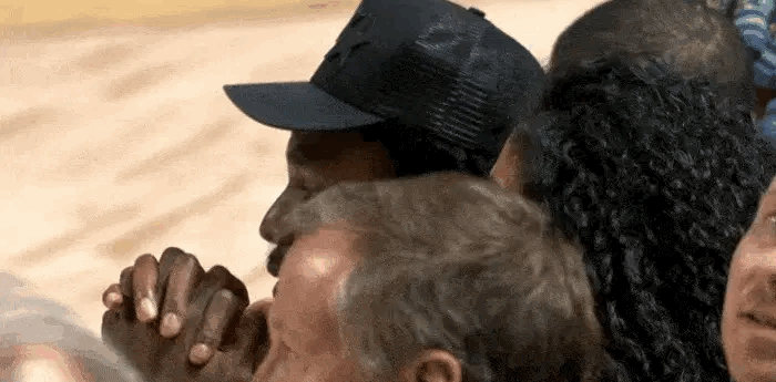 才看到！！！库明加和维金斯在赌城观看勇士夏季联赛[666][666]#篮球热力一