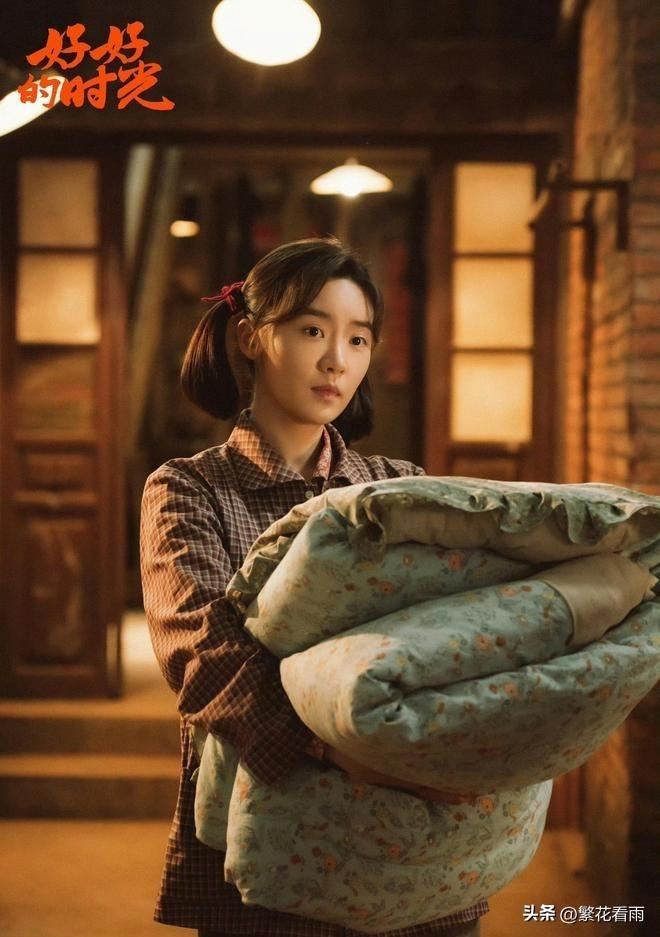 看了几集《好好的时光》直接弃剧了，同样是年代剧，《小巷人家》里面的小演员换了几拨