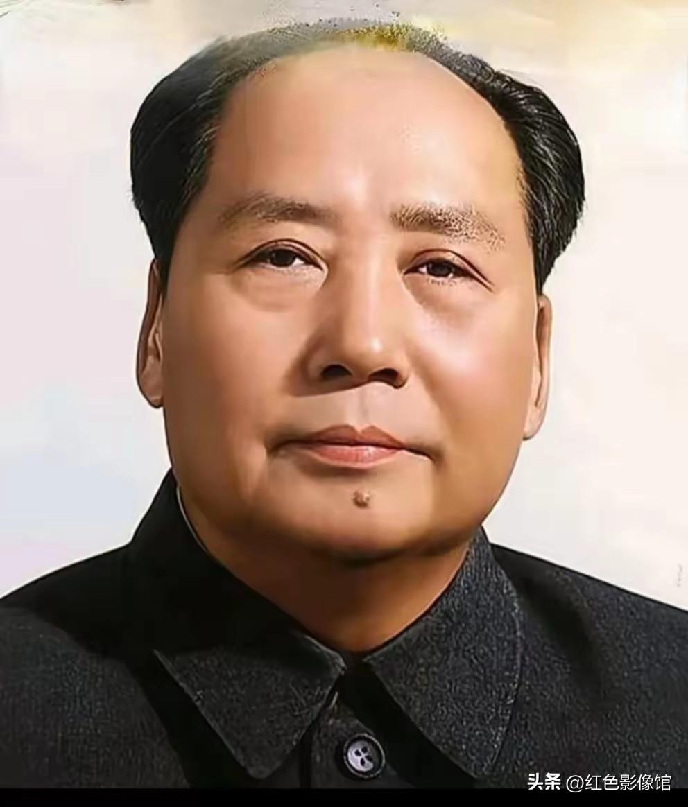 伟人毛泽东[玫瑰][玫瑰][玫瑰][玫瑰][玫瑰]