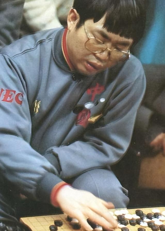 中国围棋界的一代宗师，新中国成立以来，唯一被称为“棋圣〞，中国围棋协会原名誉主度