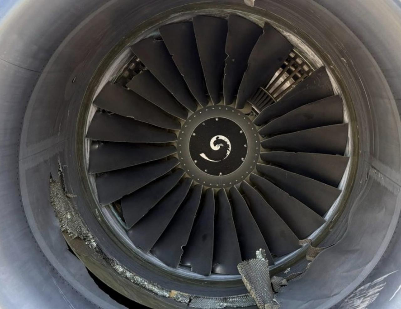 一起CFM56-7B发动机的风扇叶片故障导致马耳他航空737-800机身损坏，这