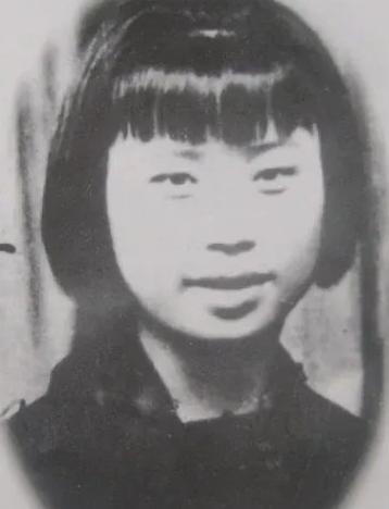 1941年刘彩凤被捕，由于她长得漂亮，敌人没有马上用刑，县长王慕增还单独与她见面