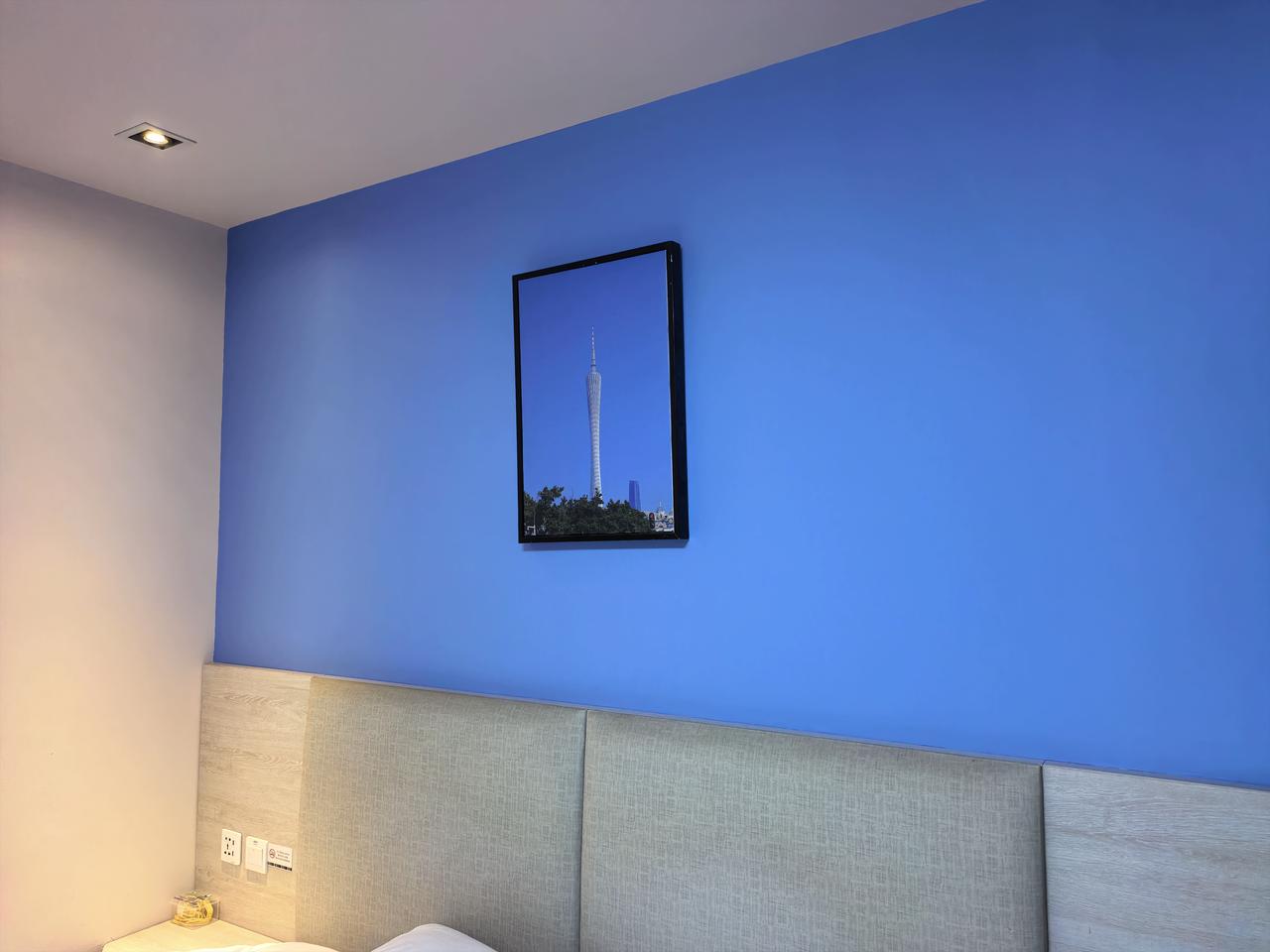 警惕！娘炮文化，是文化渗透与资本合谋的毒瘤
娘炮文化绝非自然审美，而是美国文化去