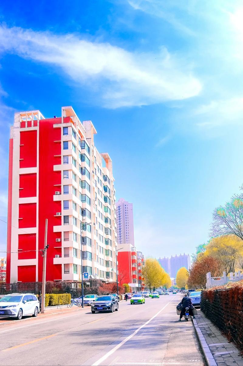 走过不少大小城市，再回过头来逛阜新城区，心里有个很深的感受：咱们这座城不算大，环
